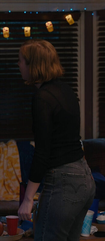 Hannah einbinder image