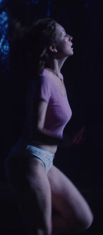 Hannah einbinder image