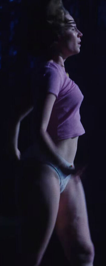 Hannah einbinder image