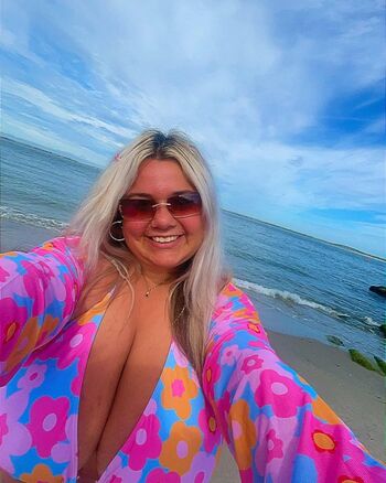 Hannah r page 2 image