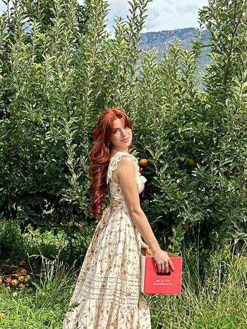 Hannah stein image
