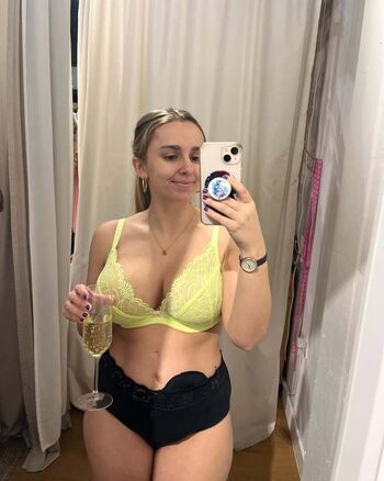 Hannah witton image
