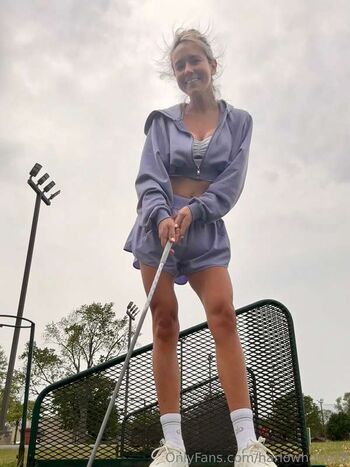 Harlow honey image