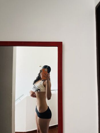 Harriegirlov image