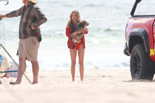 Hassie harrison image