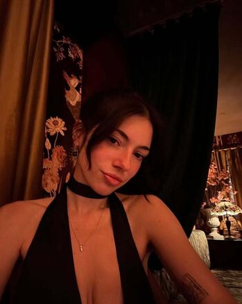 Hayley benson image