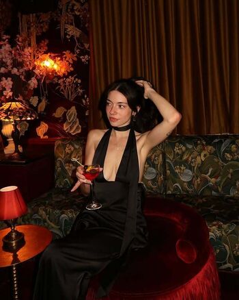Hayley benson image
