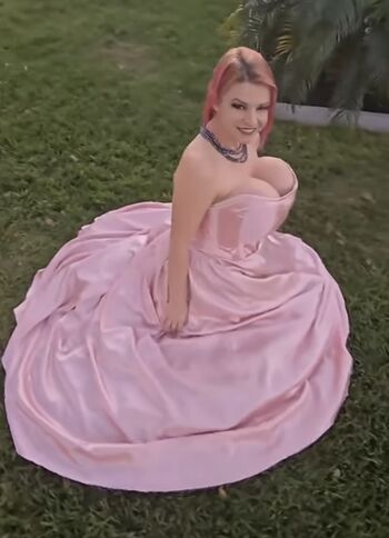 Heidi corinne image