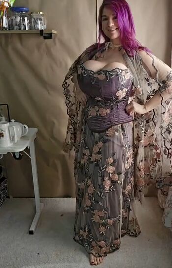 Heidi corinne image