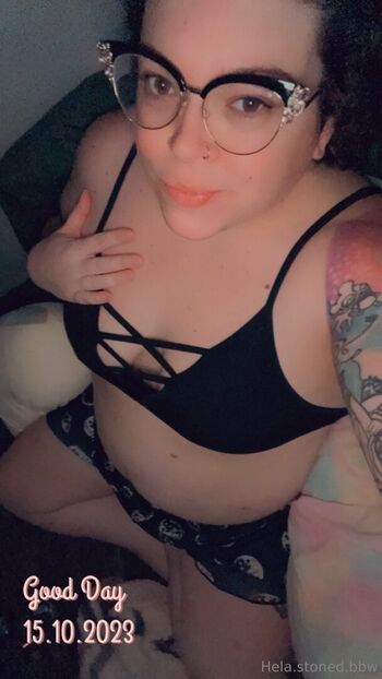 hela.stoned.bbw