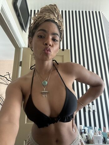 Helayna marie 1 image