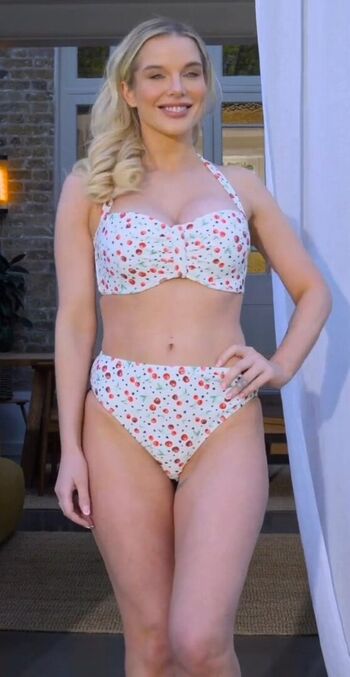 Helen flanagan image