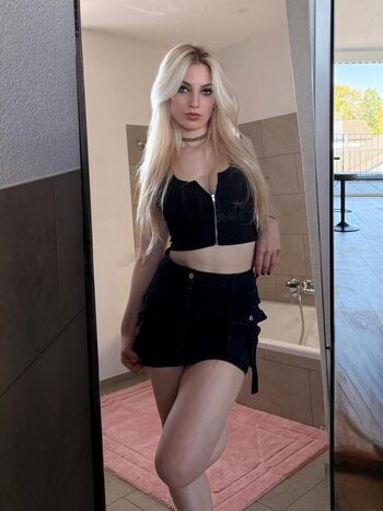 Helenakingsoul image