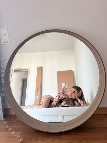 Helenalive 1 image