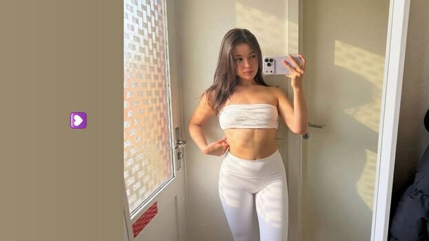 Helenalive 1 image