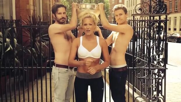 Helenefischer image