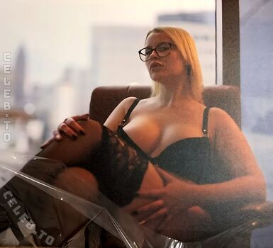 Hellybunny image