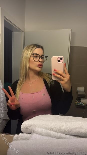 Hellybunny image