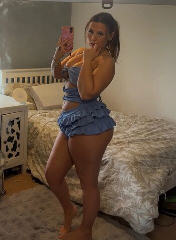 Heyitsjules image