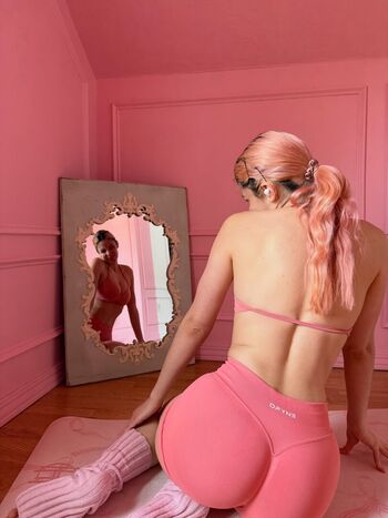 Heyitssarah page 2 image