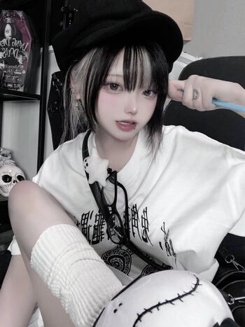 Hiki cos page 2 image