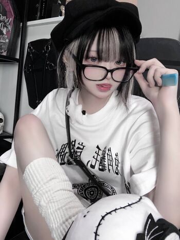 Hiki cos page 2 image