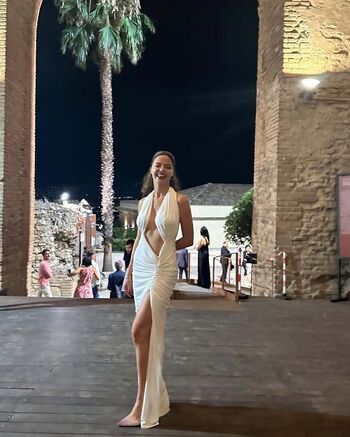 Hilal altnbilek image