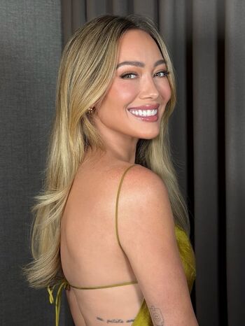 Hilary duff image