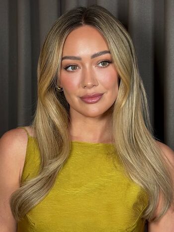 Hilary duff image