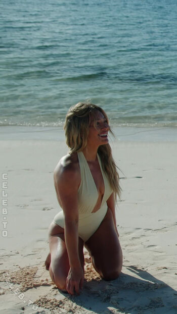Hillary duff image