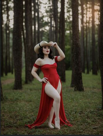 Hillary la calentana image