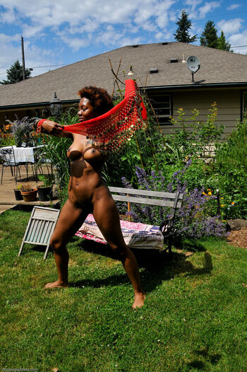 Hippiegoddess image