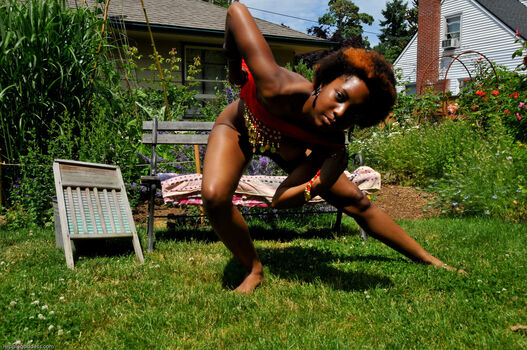Hippiegoddess image