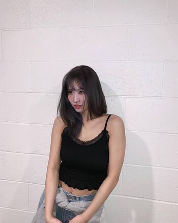 Hirai momo page 3 image