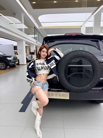 Hitomi songyuxin image