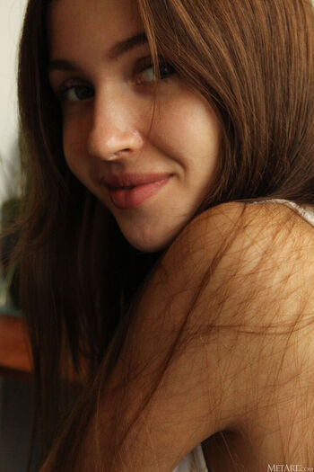 Holly Haim