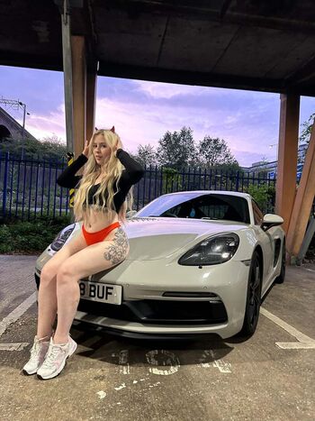 Holly minshull image