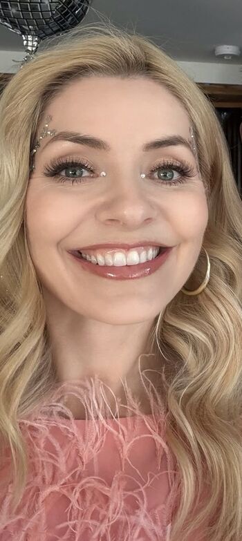 Holly willoughby image
