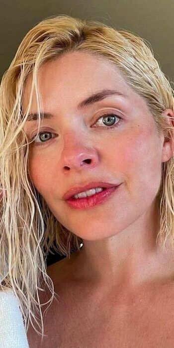Holly willoughby image
