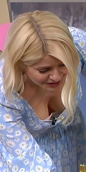 Holly willoughby image