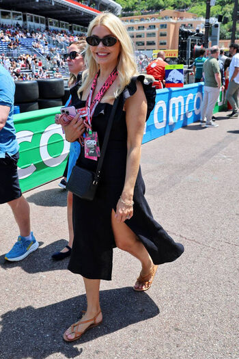 Holly willoughby image