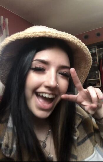 hollyjustwantst0