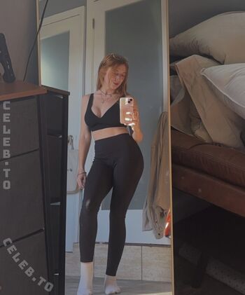 Honeybearwaifu image