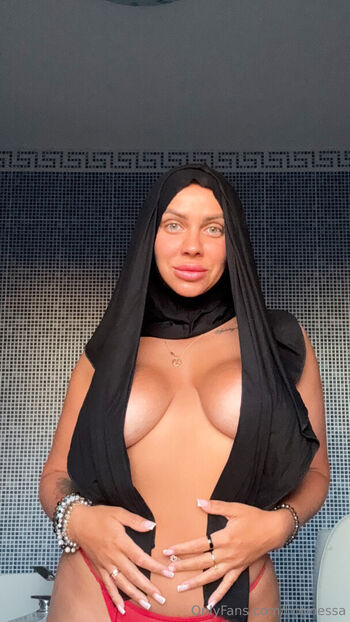 Hotinessa image