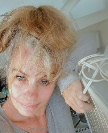 HotStepMomCasey