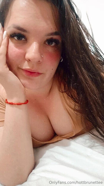 hottbrunettee