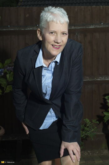 Housewife fleur image