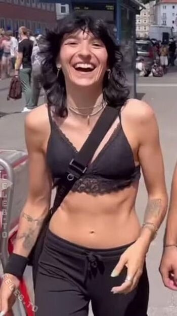 How2shirli image