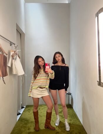 Huh Yunjin 허윤진