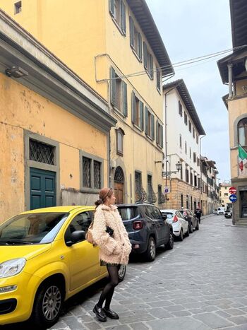 Huh yunjin 1 page 3 image